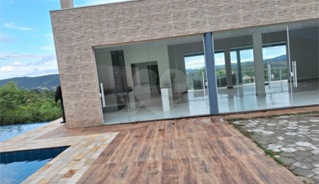 Casa em condomínio à venda com 3 suítes no Centro, Bom Jesus dos Perdões, SP