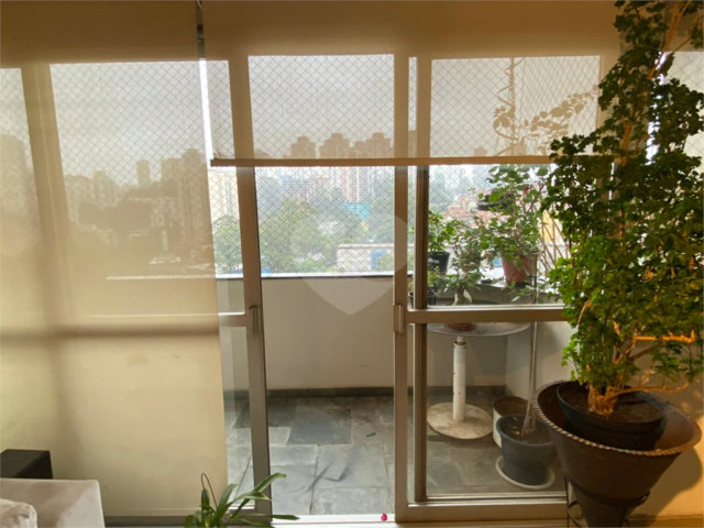 Apartamento à venda com 3 quartos, sendo 1 suíte,  em Morumbi, São Paulo, SP