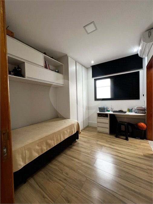 Casa à venda com 4 quartos, sendo 3 suítes, no condomínio Mosaico Essence, Mogi das Cruzes - SP