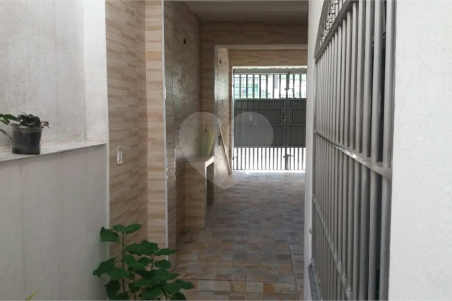 Sobrado à venda com 4 quartos em Jardim Guairaca, São Paulo, SP