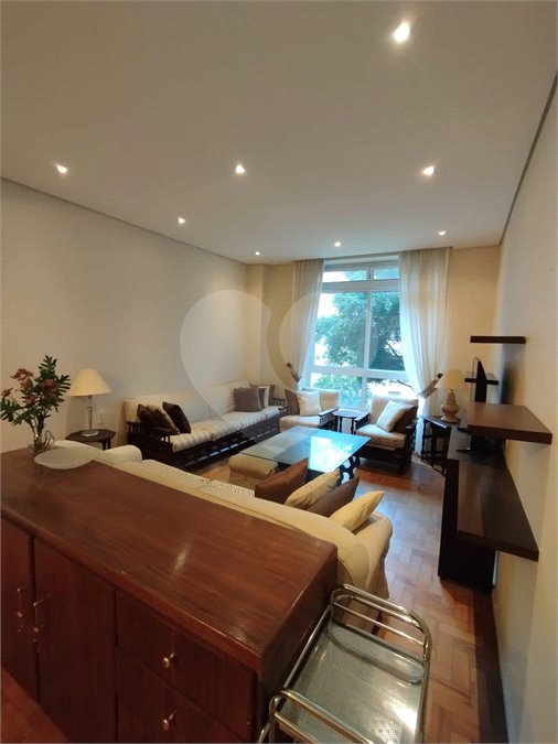 Apartamento à venda com 2 quartos, sendo 1 suíte,  em Higienópolis, São Paulo, SP