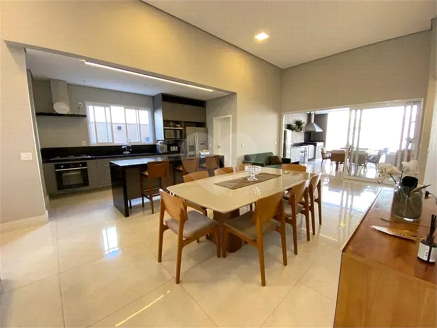 Casa Térrea à venda com 3 suítes em Medeiros, Jundiaí, SP