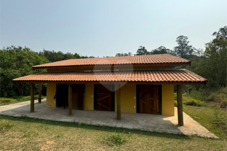 Sítio à venda com 3 quartos, sendo 1 suíte,  em Week-end, Jarinu, SP