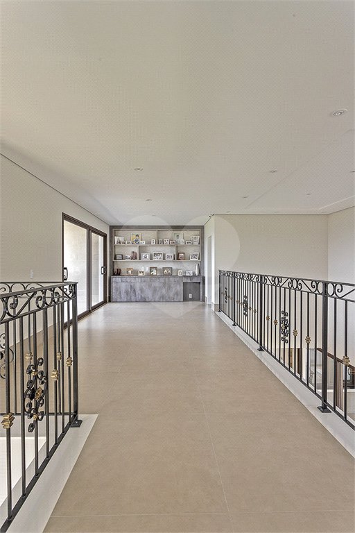 Casa à venda com 4 quartos, sendo 3 suítes, no condomínio Campo de Toscana, Vinhedo - SP