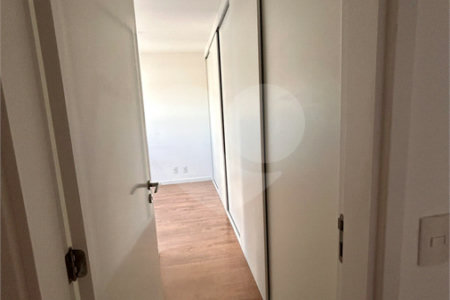 Apartamento à venda com 3 quartos, sendo 1 suíte, em Vila Andrade, São Paulo, SP
