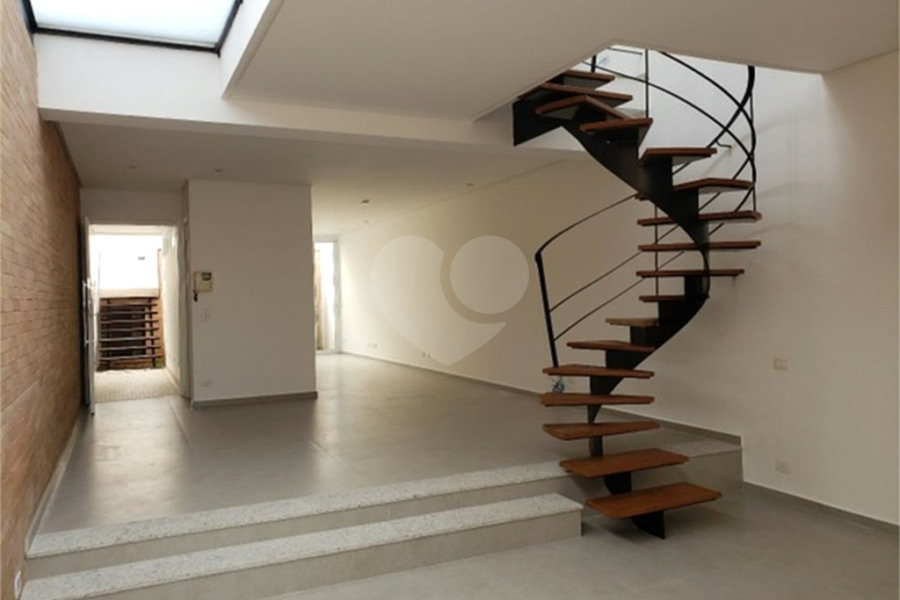 Casa à venda com 3 suítes em Santana, São Paulo, SP