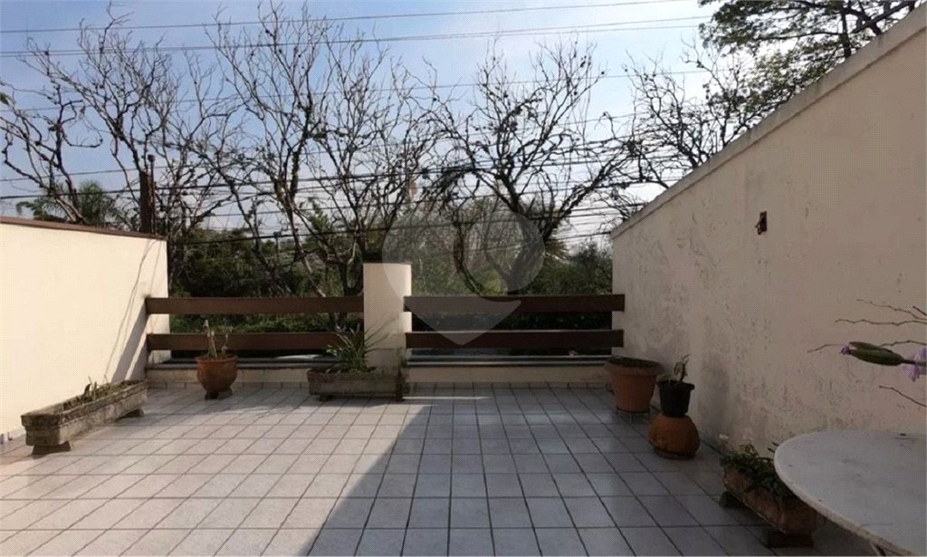 Casa à venda com 3 suítes em Jardim Namba, São Paulo, SP