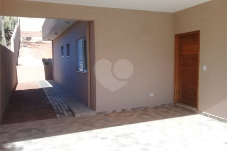 Casa à venda com 3 quartos, sendo 1 suíte,  em Loteamento Jardim Solares, Atibaia, SP