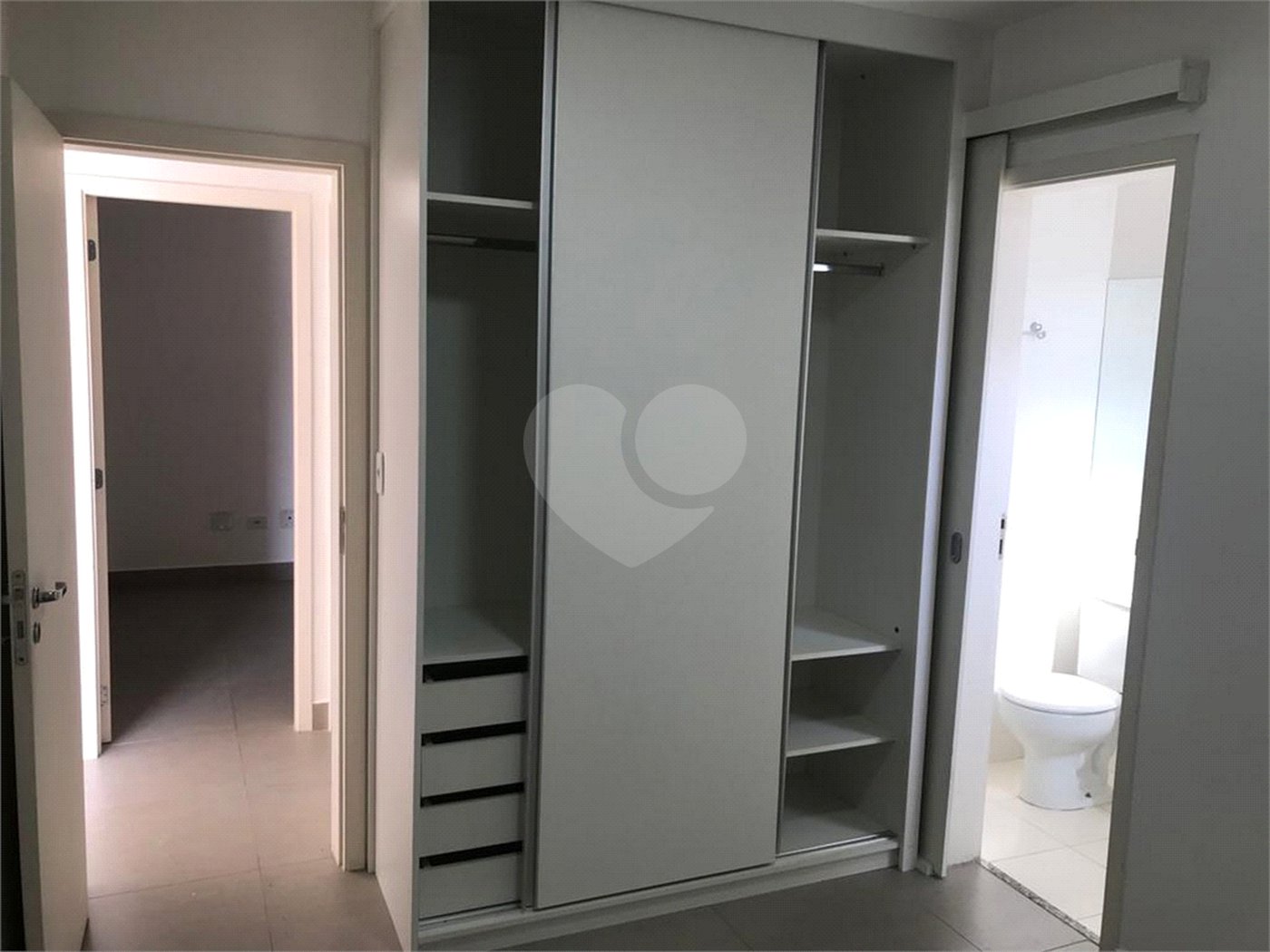 Aconchegante Apto na Saúde c/2 Quartos/1 Suíte/2 Vagas na garagem