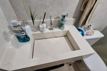 Casa de 2 quartos em Rua Orange, Vila Luzita, Santo André - Venda!