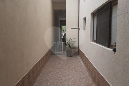 Casa à venda com 3 quartos, sendo 1 suíte,  em Residencial Colinas, Mogi das Cruzes, SP