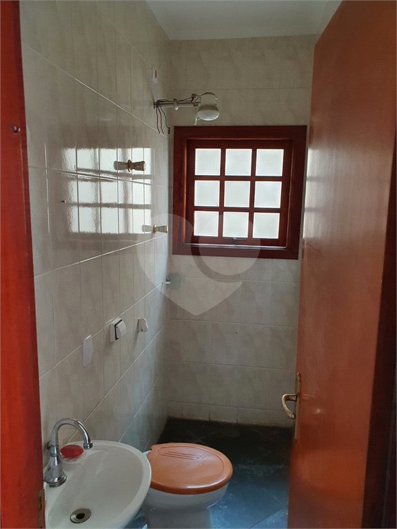 Sobrado à venda com 4 quartos, sendo 2 suítes, em Tremembé, São Paulo, SP