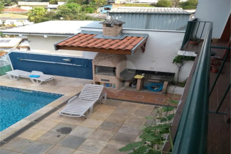 Casa à venda com 5 suítes em Vila Pirajussara, São Paulo, SP
