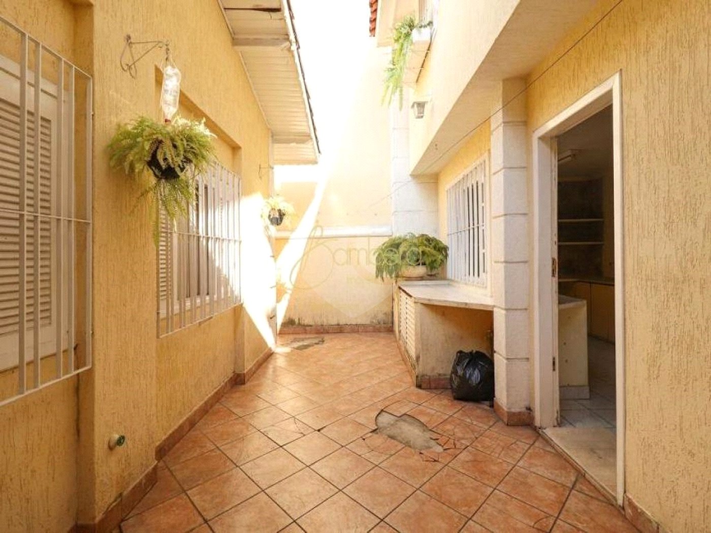 Casa à venda com 4 quartos, sendo 2 suítes, em Jardim Trussardi, São Paulo, SP