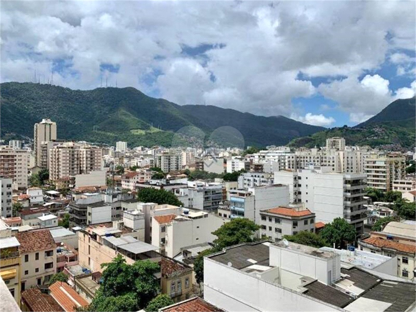Cobertura à venda com 3 quartos, sendo 1 suíte, em Vila Isabel, Rio de Janeiro, RJ