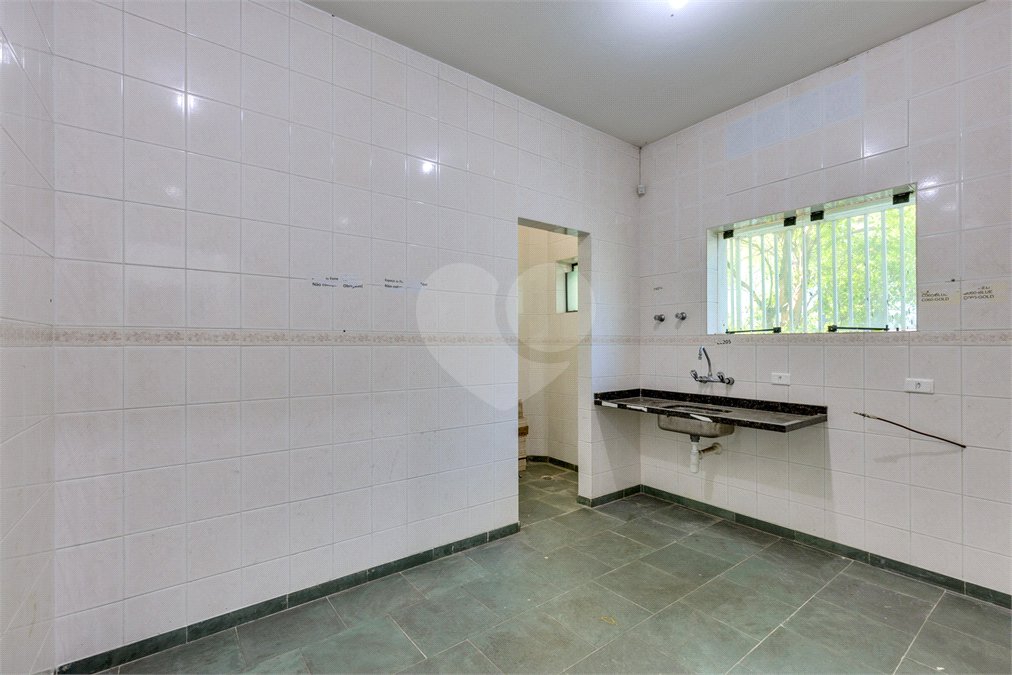 Sobrado à venda ou para alugar com 4 quartos em Jardim Petrópolis, São Paulo, SP
