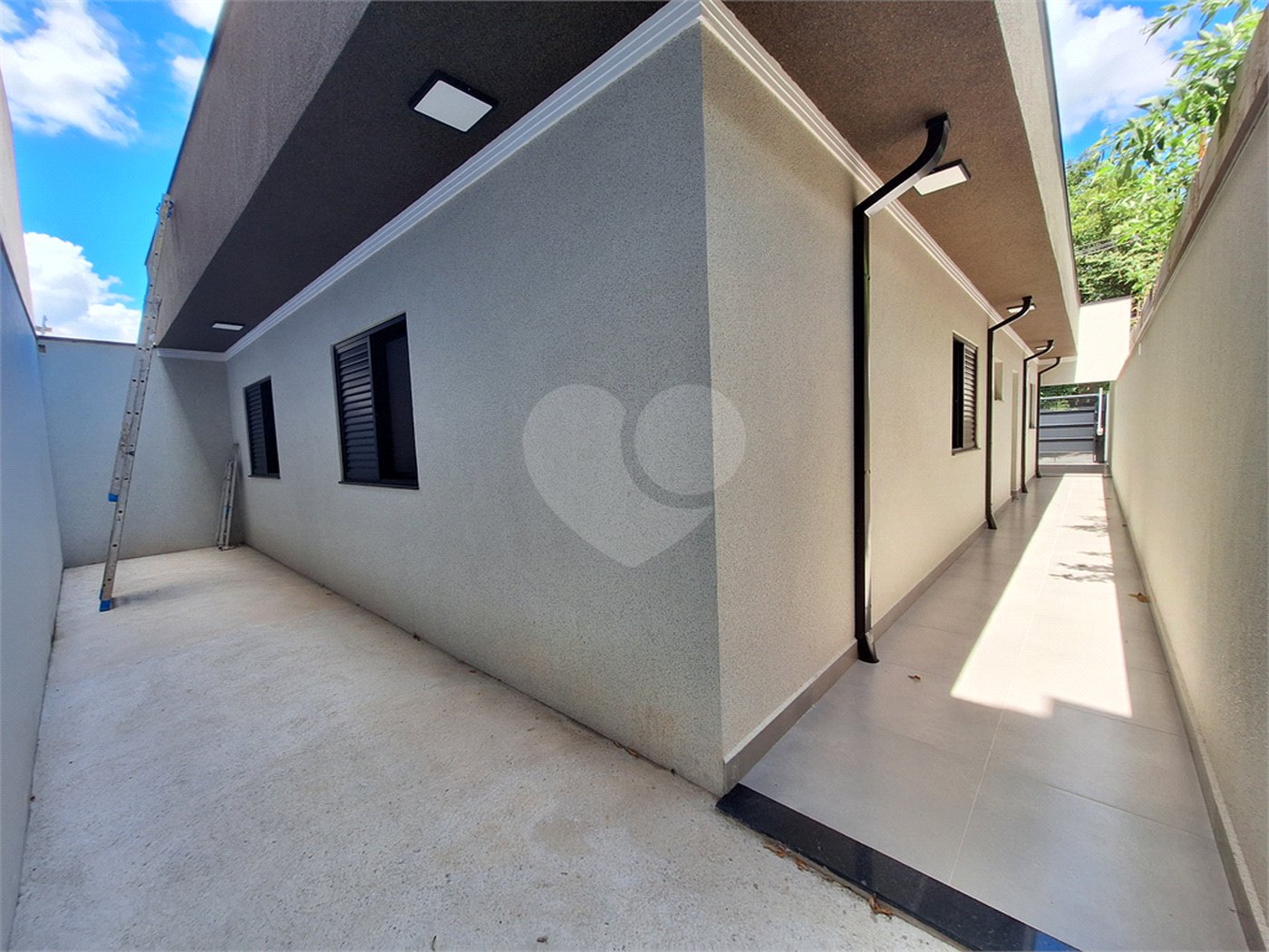 Casa à venda com 3 quartos, sendo 1 suíte,  em João Xxiii, Vinhedo, SP