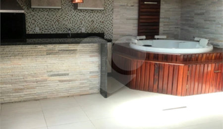 Casa à venda ou para alugar com 4 quartos, sendo 1 suíte,  no condomínio Village Jardim Versailles, Jundiaí - SP