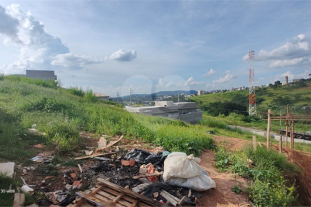 Terreno à venda em Residencial Jardins da Catalunha, Atibaia, SP
