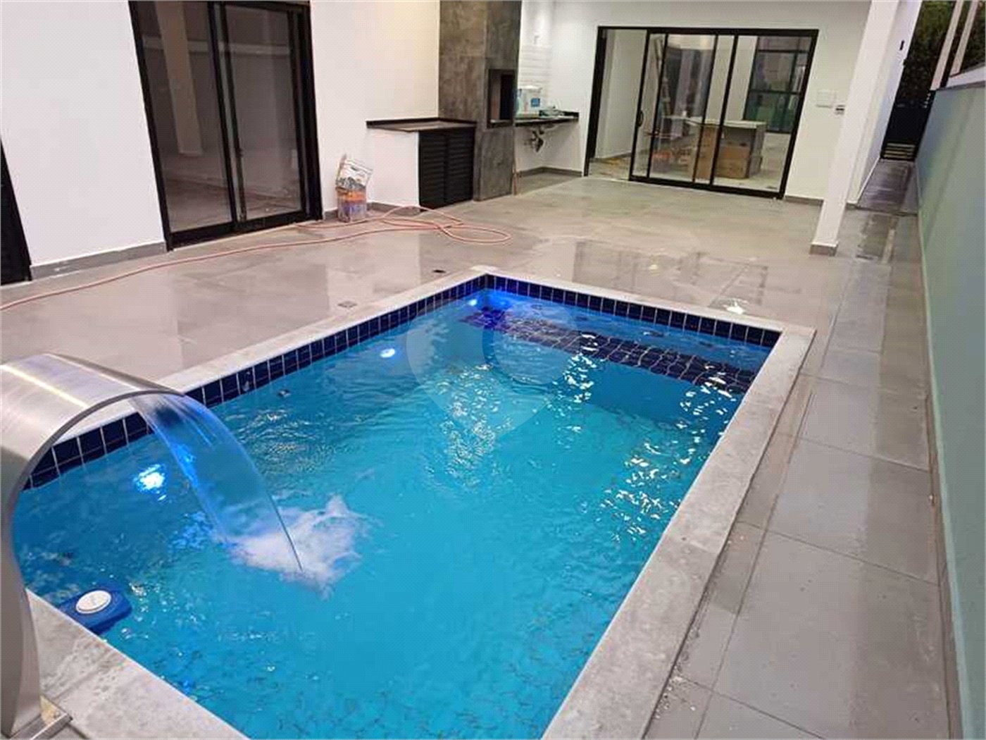 Casa à venda com 3 suítes no condomínio Residencial Alto de Itaici, Indaiatuba - SP