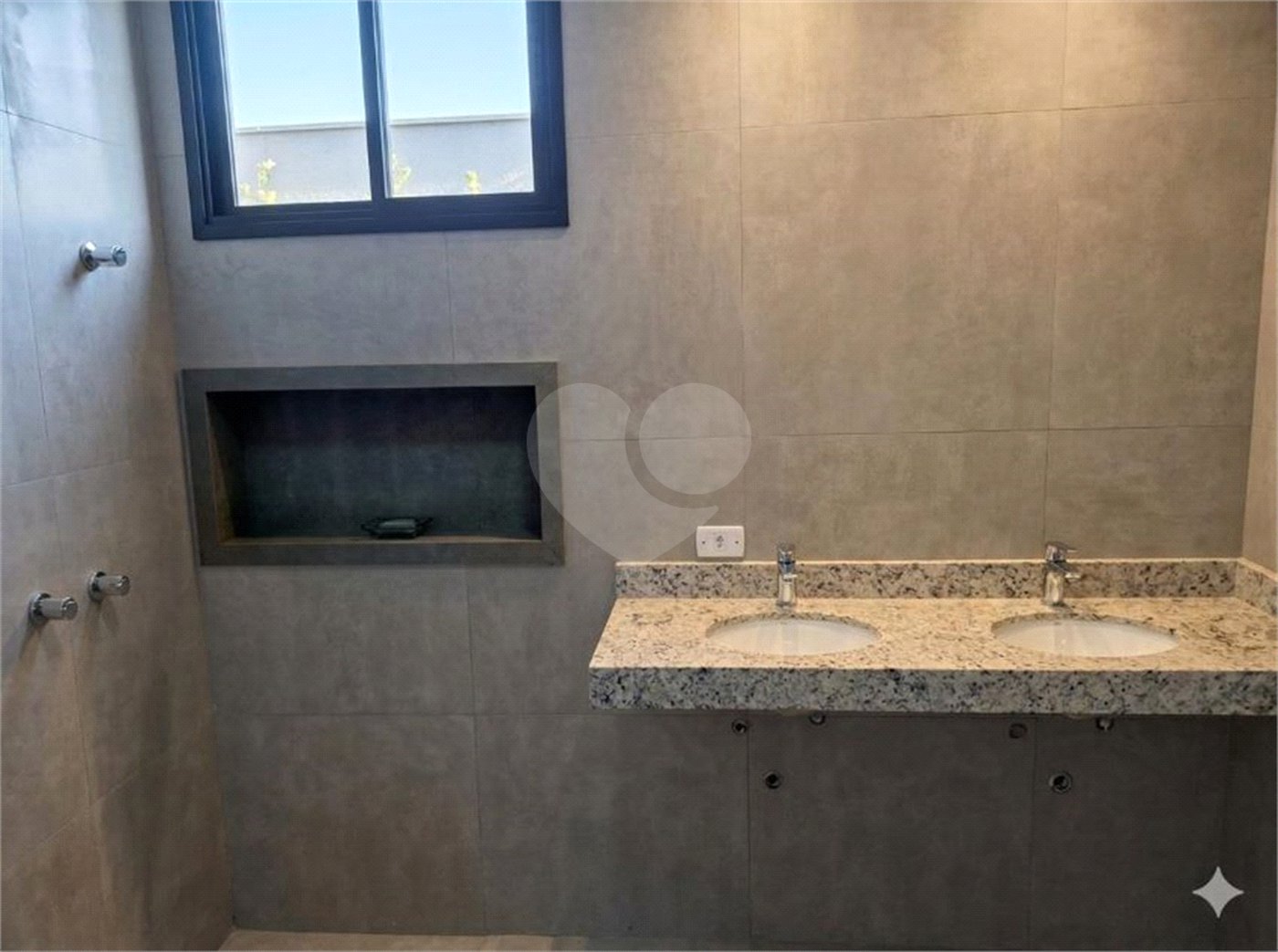Casa Térrea à venda com 3 quartos, sendo 2 suítes, em Recanto das Primaveras I, Boituva, SP