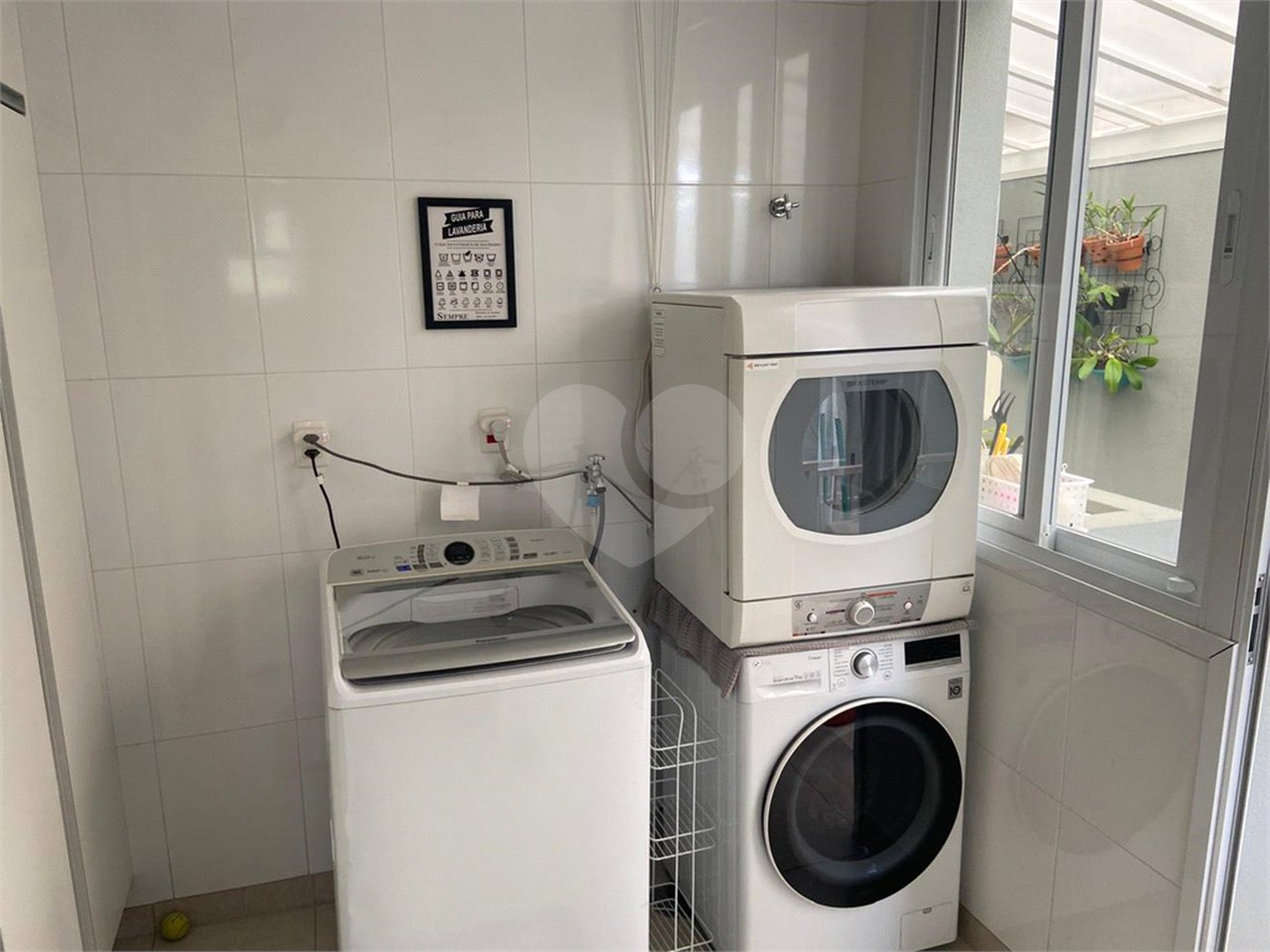 Casa à venda ou para alugar com 4 suítes no condomínio Residencial Gênesis 1, Santana de Parnaíba - SP