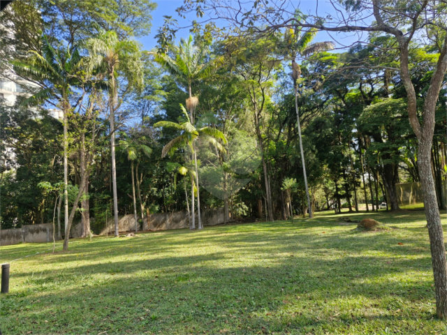 Terreno à venda no condomínio Chácara Santa Helena, São Paulo - SP