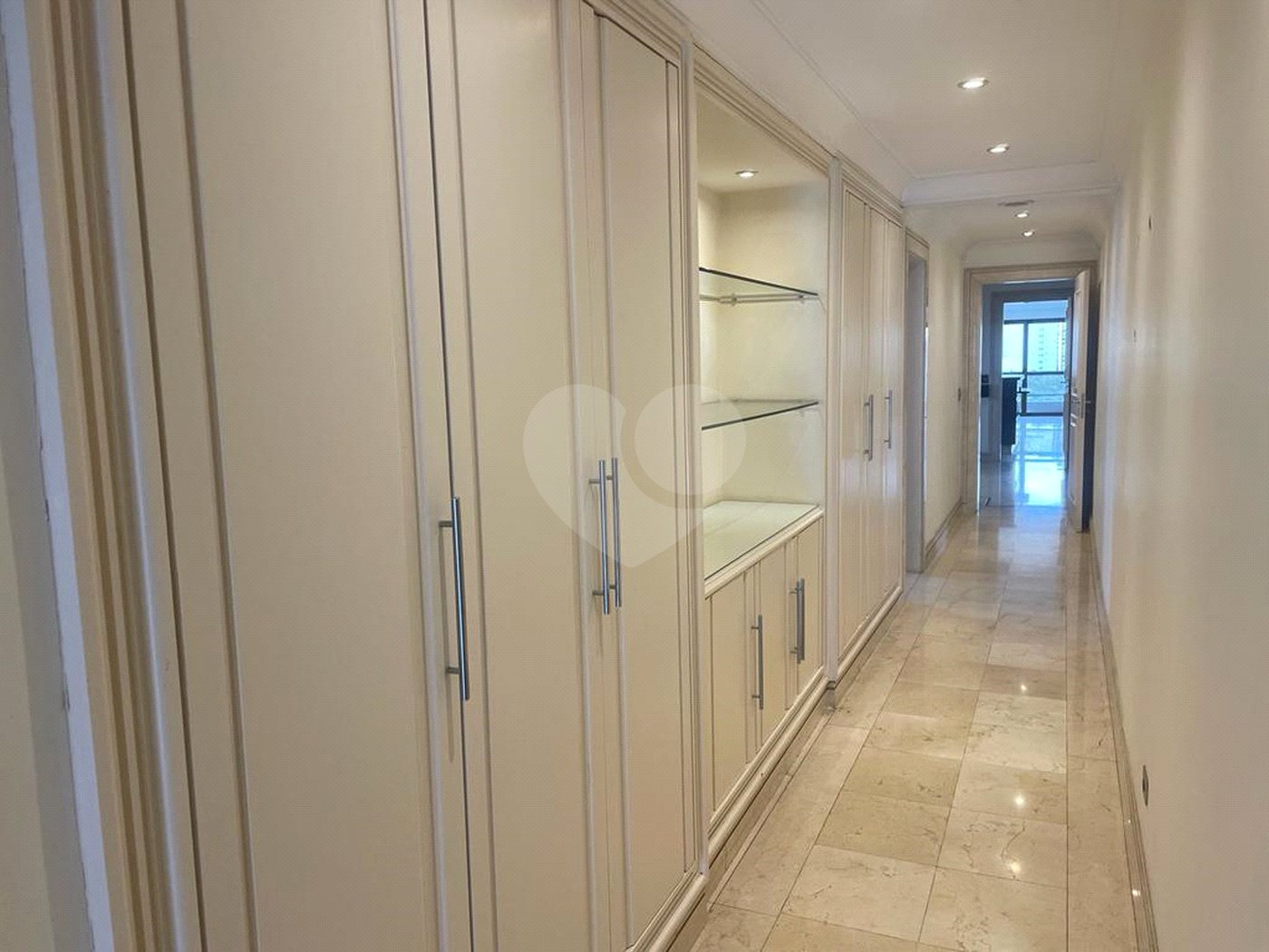 Apartamento à venda com 4 suítes em Vila Suzana, São Paulo, SP