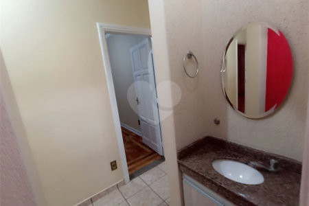 Casa à venda com 3 quartos, sendo 2 suítes,  no Centro, Itapetininga, SP
