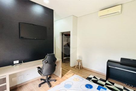 Casa à venda com 4 suítes no condomínio Dos Lagos, Itupeva - SP