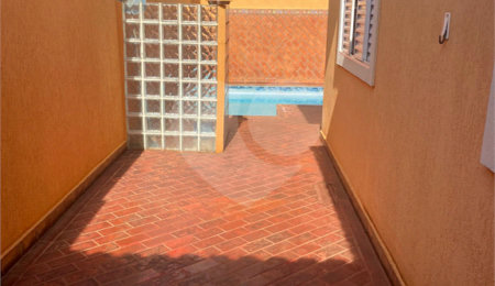 Casa à venda com 4 quartos, sendo 1 suíte,  no condomínio Copacabana., Ribeirão Preto - SP
