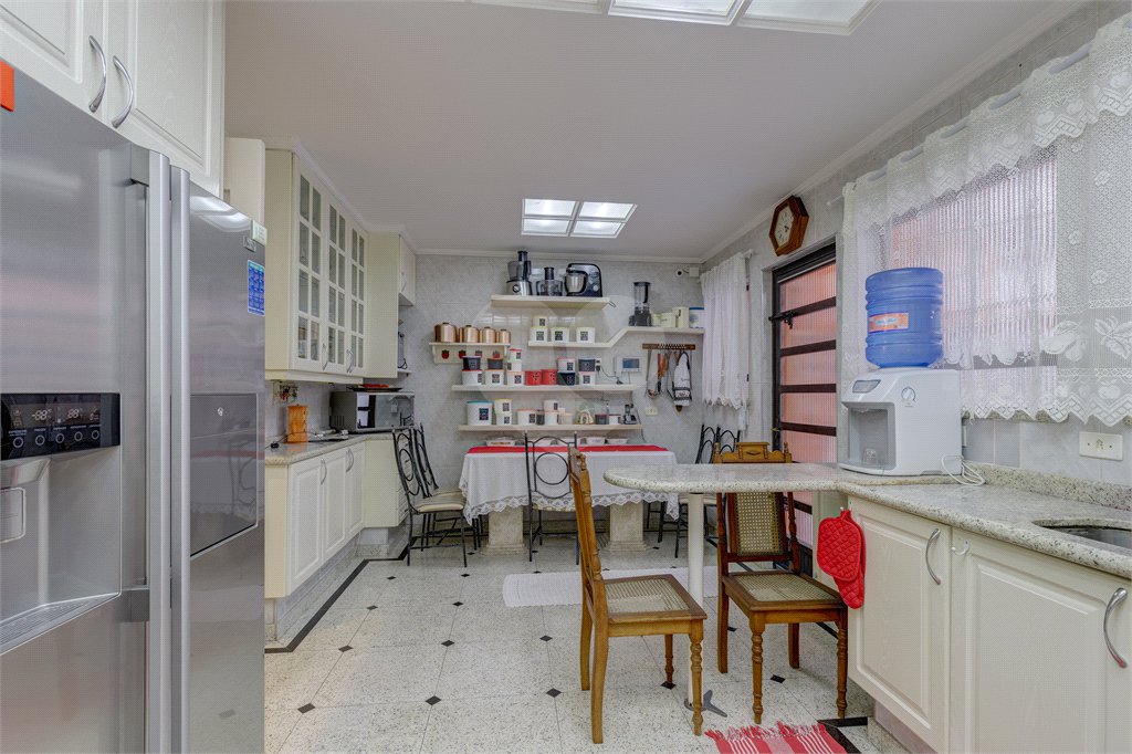 Casa Térrea à venda com 4 quartos, sendo 3 suítes, em Interlagos, São Paulo, SP