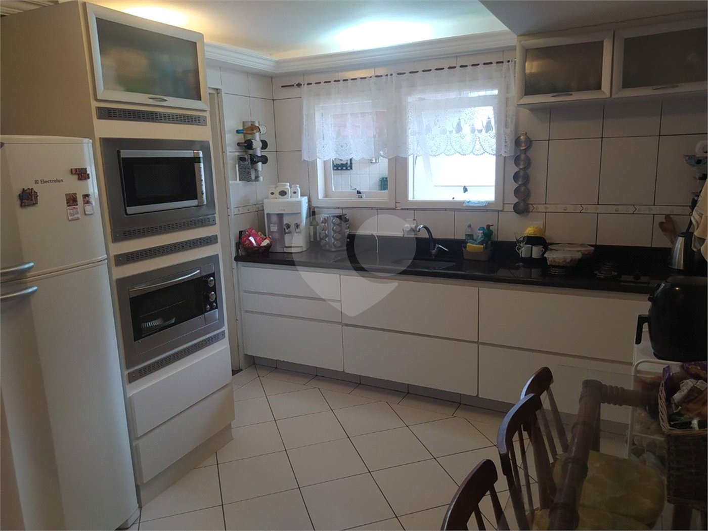 Casa à venda com 4 quartos, sendo 2 suítes, em Jardim Caparelli (mailasqui), São Roque, SP