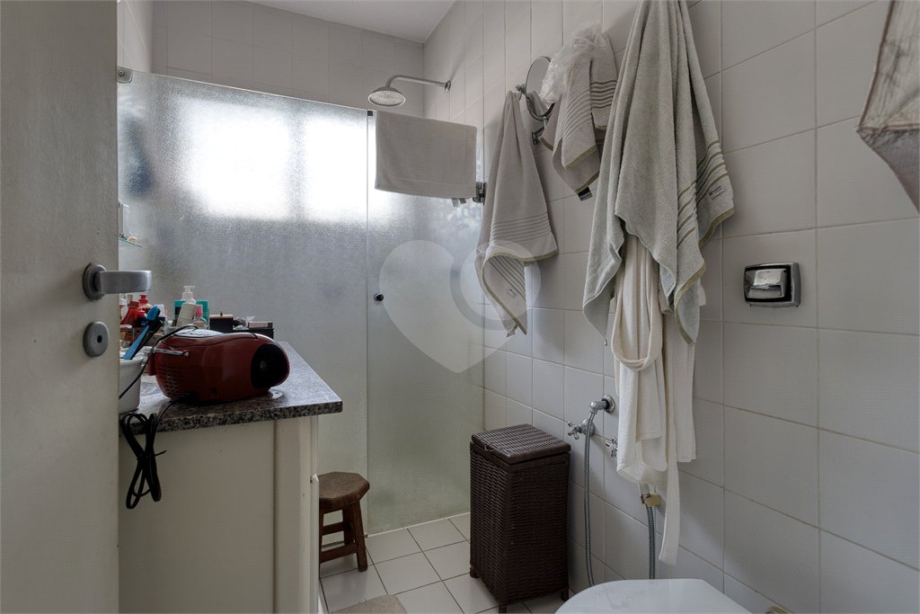 Sobrado à venda com 3 quartos, sendo 1 suíte,  em Alto da Boa Vista, São Paulo, SP