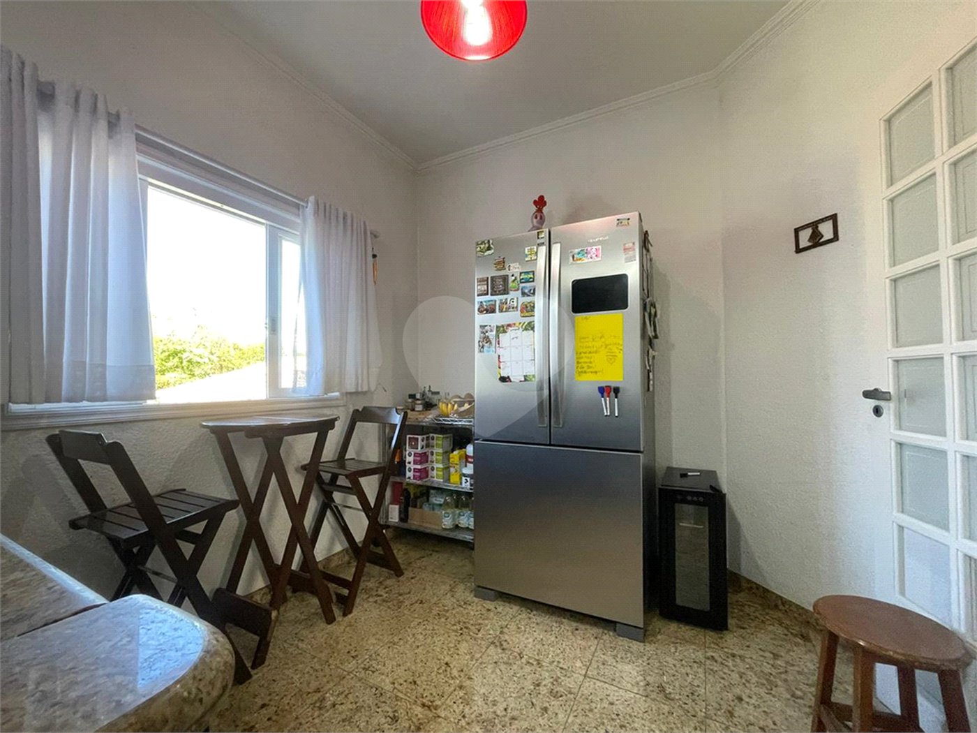 Casa à venda com 4 quartos, sendo 2 suítes, no condomínio Residencial Itatinga I, São Paulo - SP