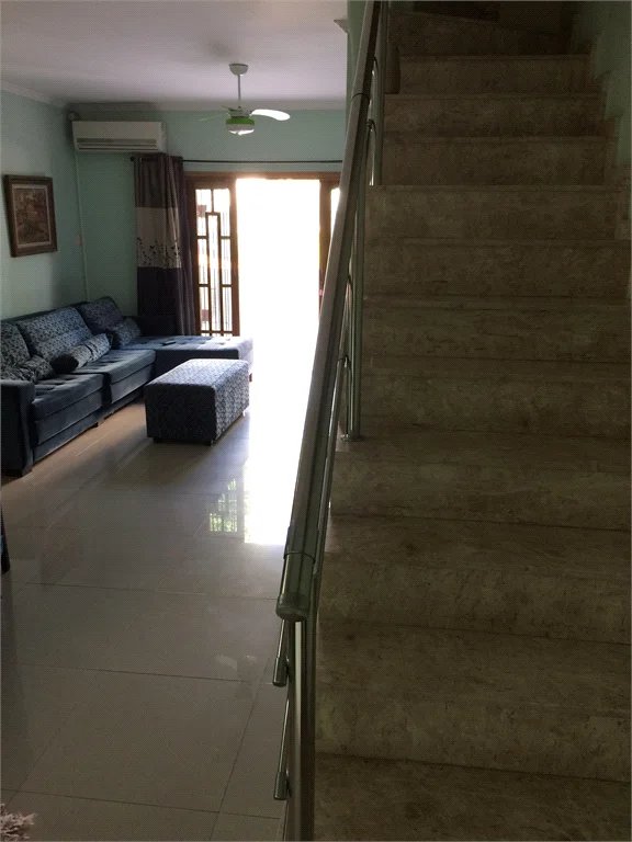 Sobrado à venda com 2 quartos, sendo 1 suíte,  em Lar São Paulo, São Paulo, SP