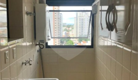 Apartamento à venda com 2 quartos, sendo 1 suíte,  em Vila Hamburguesa, São Paulo, SP