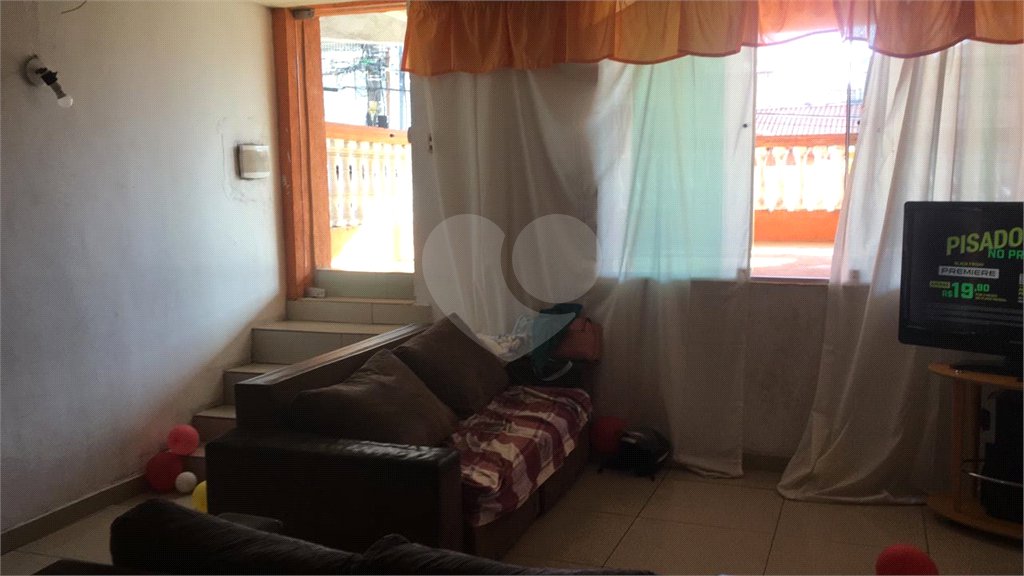 Sobrado à venda com 3 quartos em Vila Medeiros, São Paulo, SP