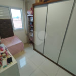 Casa à venda com 2 quartos, sendo 1 suíte, no condomínio Residencial Viva Vida, Cotia - SP