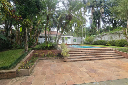 Casa à venda com 4 suítes em Santo Amaro, São Paulo, SP