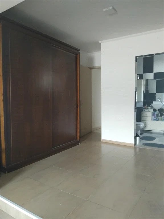 Sobrado à venda com 4 quartos, sendo 1 suíte, em Jardim Catanduva, São Paulo, SP