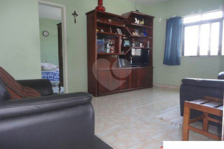 Casa de Vila à venda com 6 quartos em Jardim Peri, São Paulo, SP