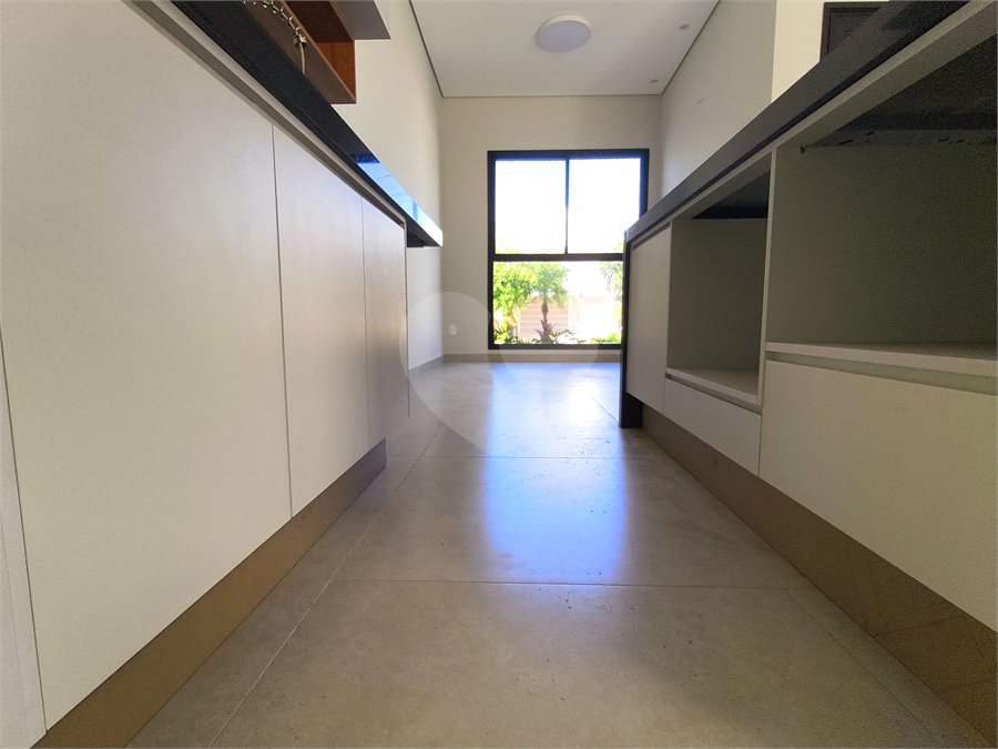 Casa à venda com 3 quartos, sendo 1 suíte, no condomínio Terras de São Francisco, Sorocaba - SP