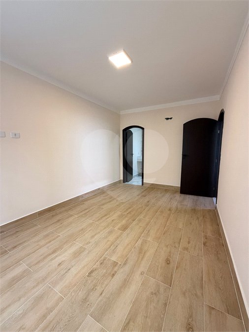 Casa à venda com 5 quartos, sendo 4 suítes, em Vila Rosália, Guarulhos, SP