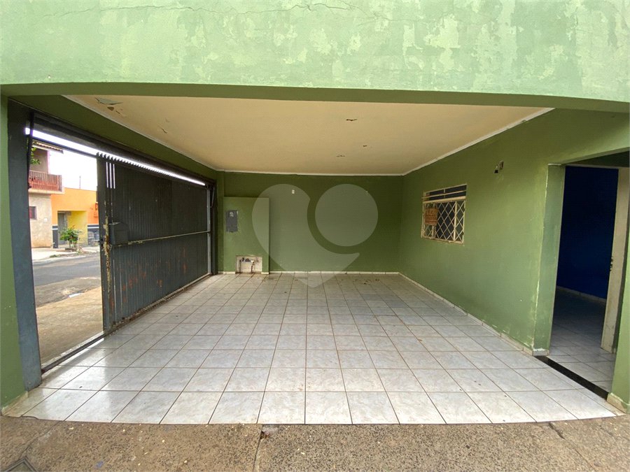 Casa à venda com 2 quartos em Loteamento Municipal São Carlos 3, São Carlos, SP