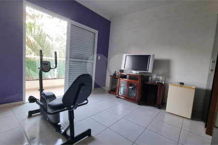 Casa à venda com 4 quartos, sendo 3 suítes,  no condomínio Residencial Villa dos Inglezes, Sorocaba - SP