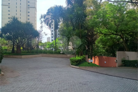 Apartamento à venda com 3 suítes em Vila Suzana, São Paulo, SP