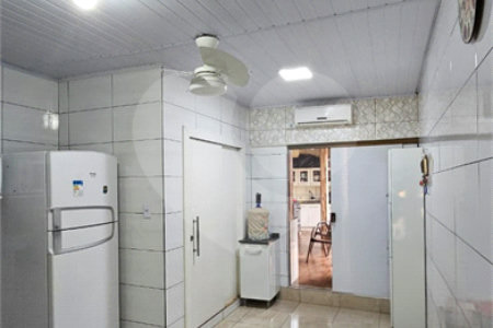 Casa à venda com 3 quartos, sendo 1 suíte, em Vila Ferroviária III, Ponta Porã, MS