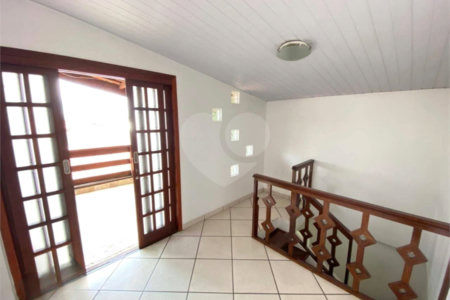 Casa à venda com 4 quartos, sendo 2 suítes, em Parque Santana, Mogi das Cruzes, SP