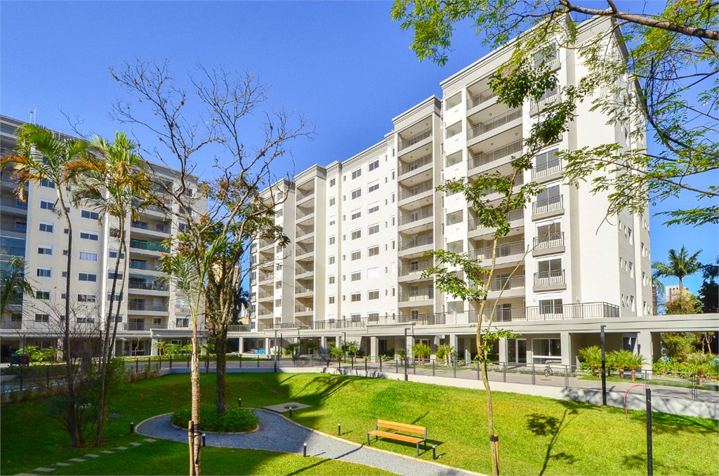 Apartamento à venda com 3 suítes em Santo Amaro, São Paulo, SP